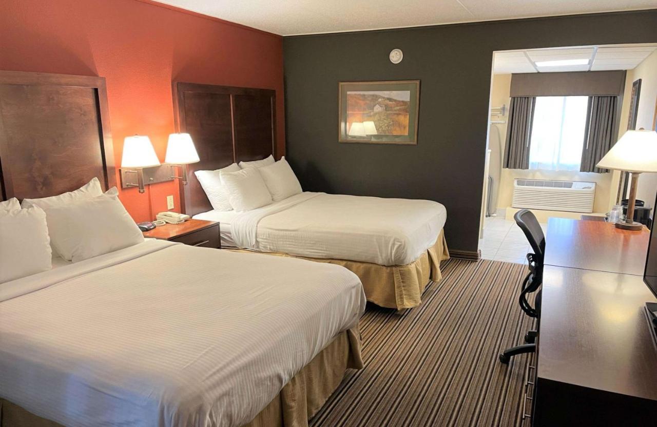 Crossroads Hotel & Event Center Fort Dodge Exteriör bild