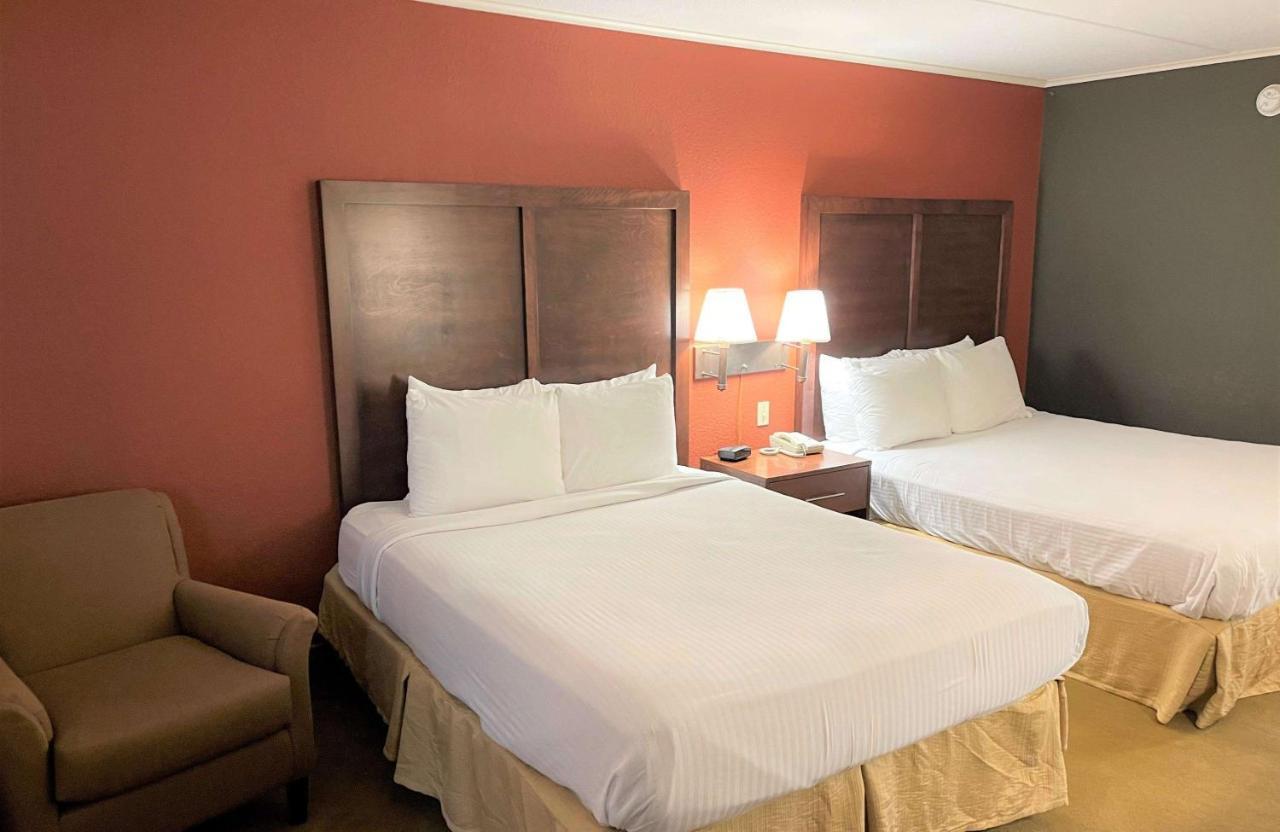 Crossroads Hotel & Event Center Fort Dodge Exteriör bild