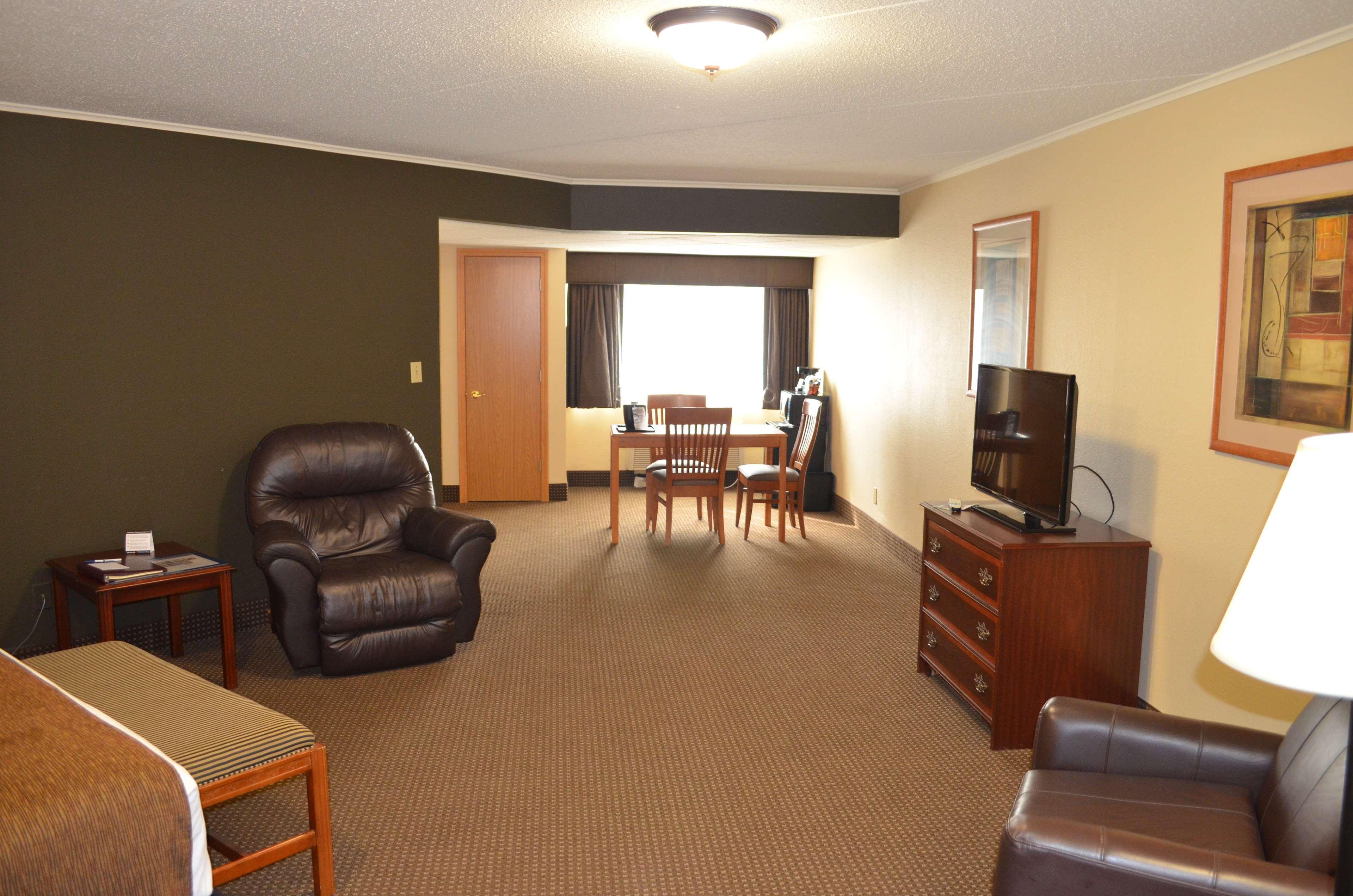 Crossroads Hotel & Event Center Fort Dodge Exteriör bild