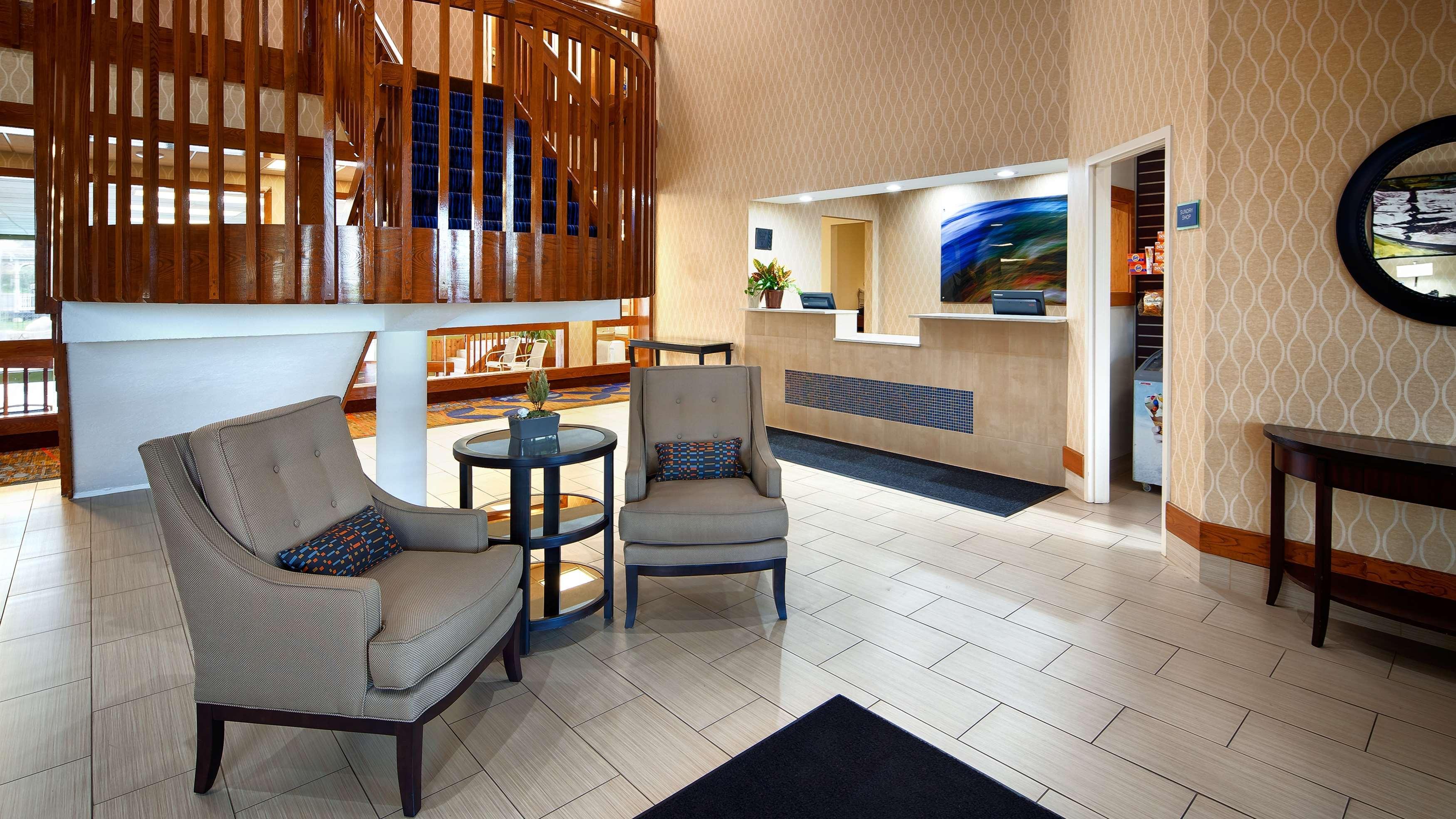 Crossroads Hotel & Event Center Fort Dodge Exteriör bild
