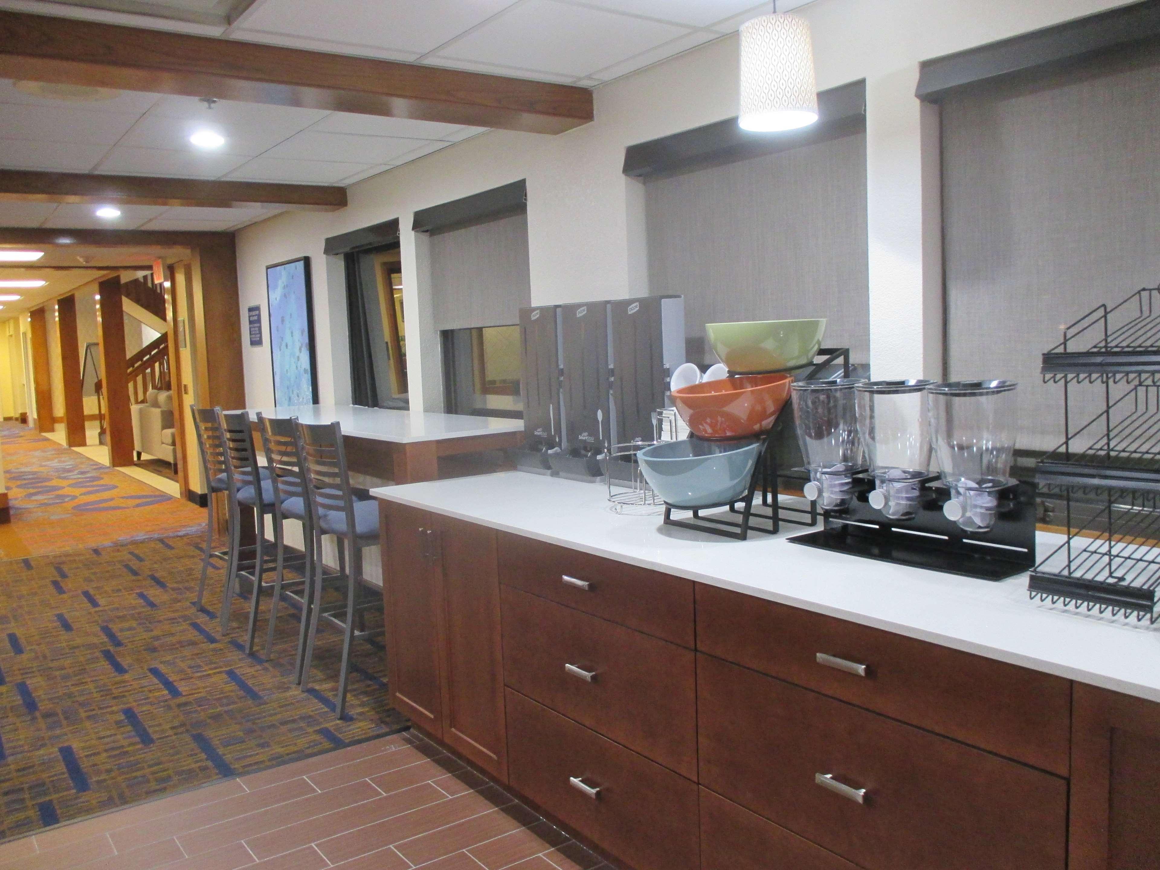Crossroads Hotel & Event Center Fort Dodge Exteriör bild